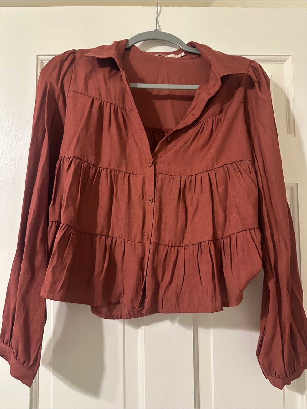 Francesca's Collections Rust Tiered Button-Front Blouse